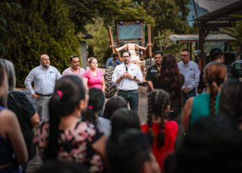 Avanza pavimentación de La Cieneguilla en Santiago