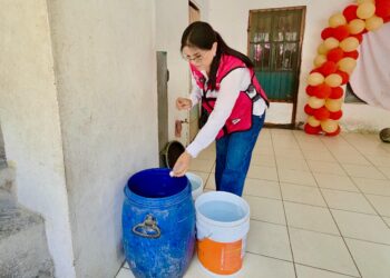 Llevan acciones contra el dengue a colonias de Santa Catarina