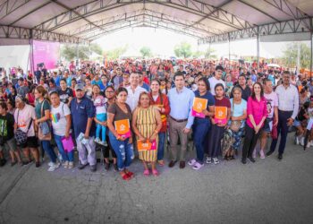 Benefician a más de 5 mil personas con programas sociales