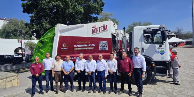 Entregan unidades de recolección de basura