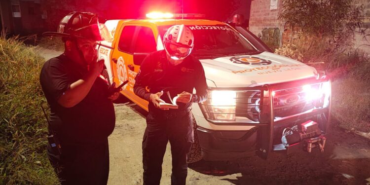 Incendio consume bodega de espumas en Guadalupe