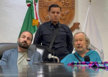 Mauricio Fernández anuncia su renuncia