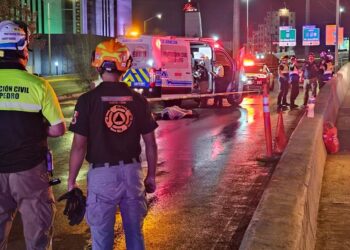 Fallece motociclista tras derrapar sobre avenida Lázaro Cárdenas