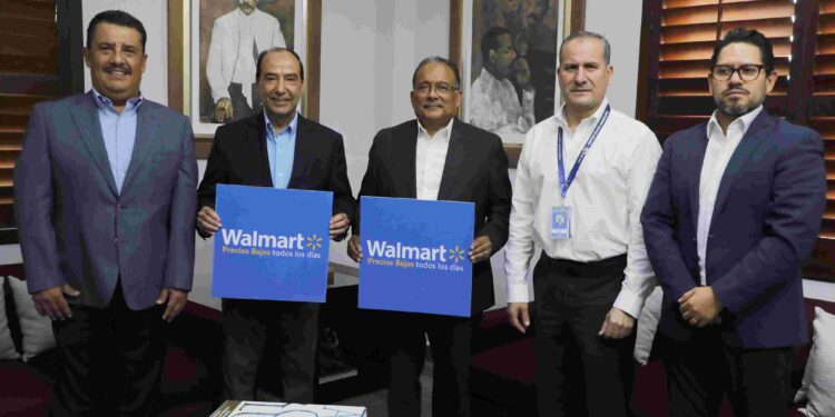 Anuncia Escobedo inversión de Walmart México