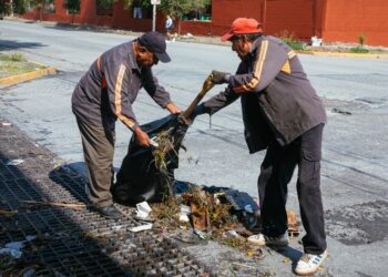 Guadalupe asegura alcantarillas limpias tras las lluvias