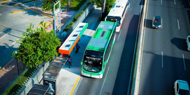 Nuevos parabuses seguros en NL