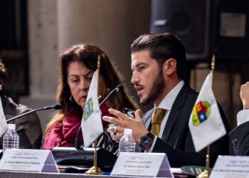 Propone Samuel García programa federal para mujeres víctimas de violencia doméstica
