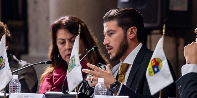 Propone Samuel García programa federal para mujeres víctimas de violencia doméstica