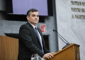 Propone medir impacto ambiental con huellas hídrica y ecológica