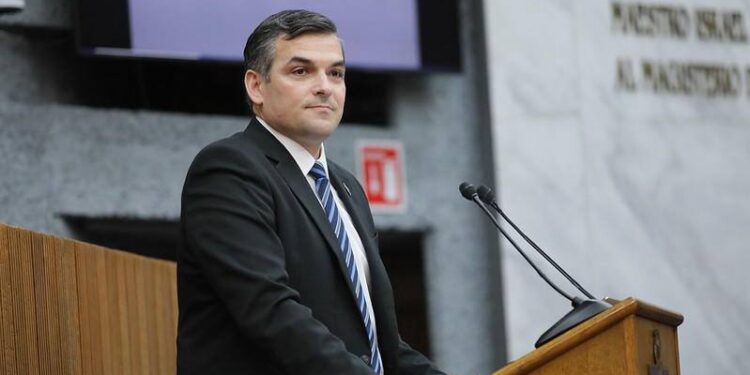 Propone medir impacto ambiental con huellas hídrica y ecológica