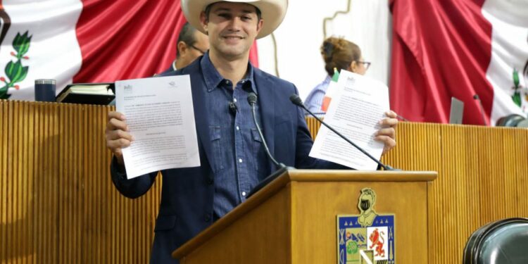 Impulsa atención a neurodiversidad por ley