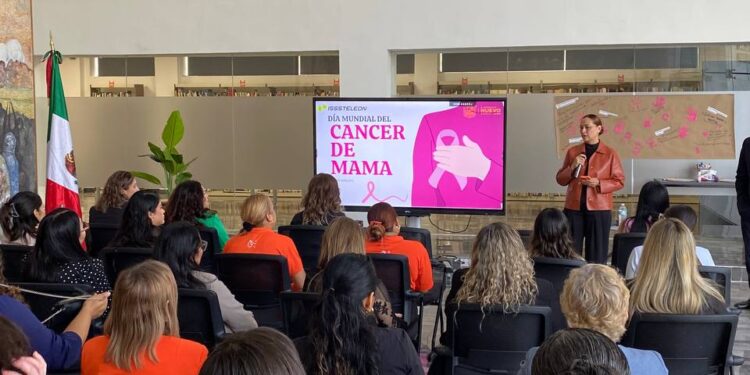 Concientiza Gobierno a colaboradoras sobre el cáncer de mama