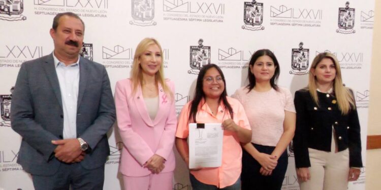 Busca garantizar atención contra cáncer de mama