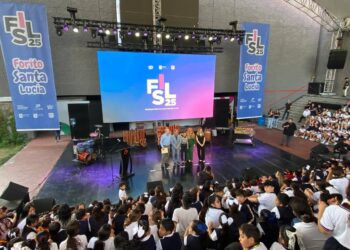 Disfrutan alumnos al ritmo de Urraka 