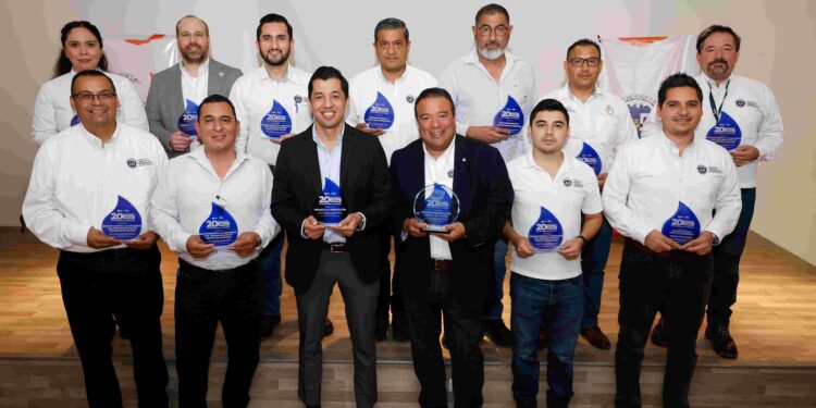 Celebra AyD 20 años de certificación ISO9001