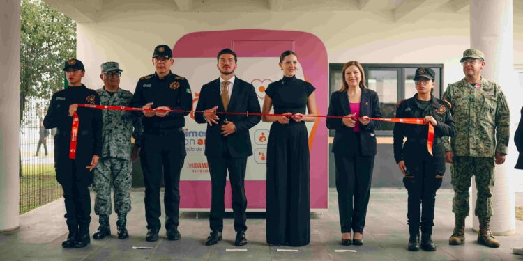 Inaugura Mariana lactario en campo policial