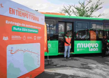 Entregan 16 unidades para la ruta 224 cometas