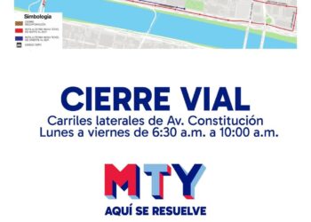 Cierran carril lateral de avenida Constitución en Monterrey