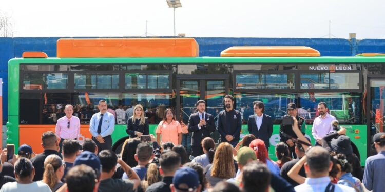 Refuerzan transporte en la cuenca poniente