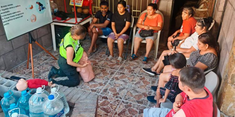 Santa Catarina capacita en primeros auxilios