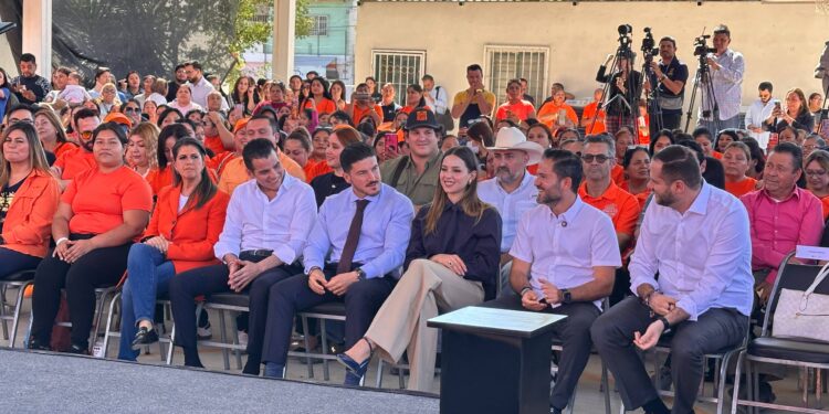 Llevan “Ayudamos a las mujeres” a García