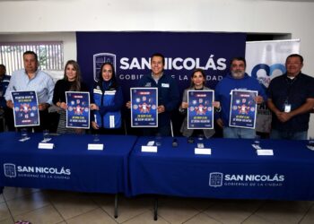 Buscan alegrar navidad de niños y adultos mayores