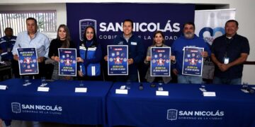 Buscan alegrar navidad de niños y adultos mayores