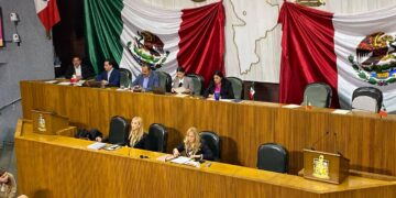 Secretarías de Salud y mujeres destacan avances