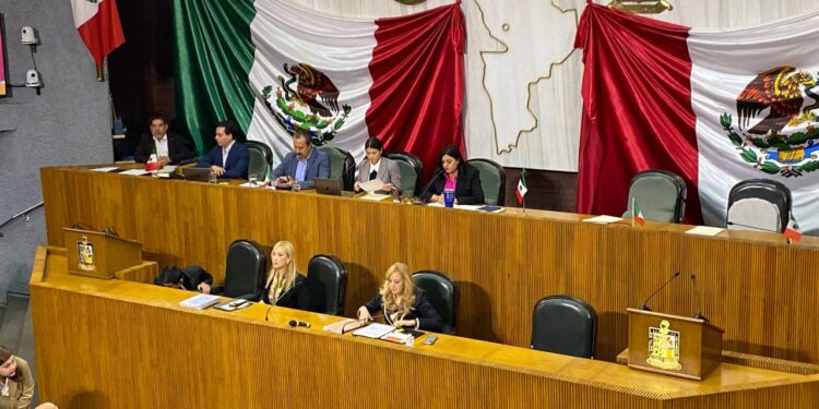 Secretarías de Salud y mujeres destacan avances