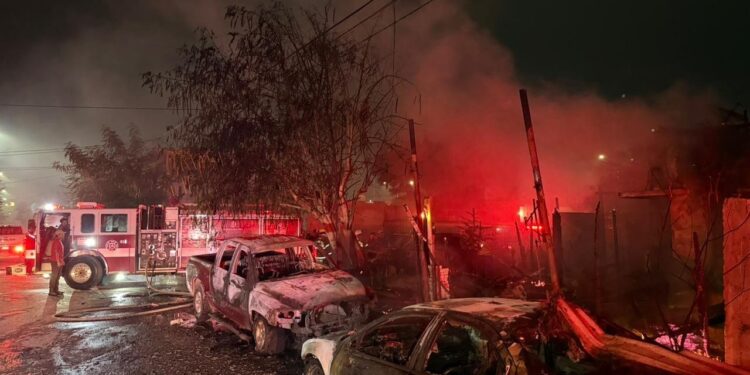 Fallece hombre en incendio de vivienda