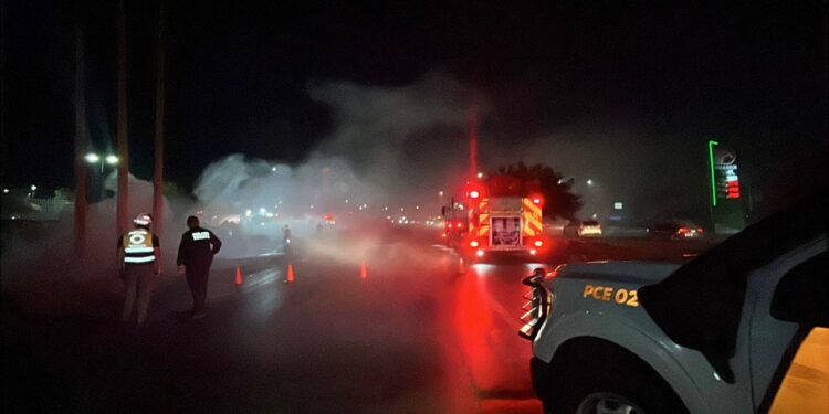 Incendio en alcantarillas genera movilización en Santa Catarina