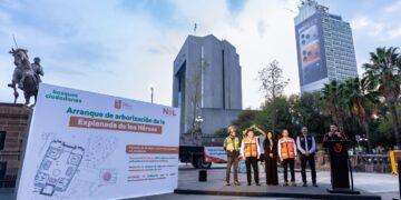 Arborizan la explanada de los Héroes