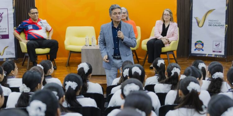 Educación previene la violencia de genero