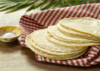 Inicia Cadereyta programa de tortilla a precio accesible