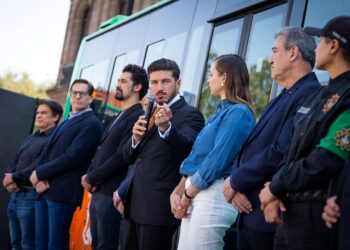 Avanza 60% reestructuración de transporte público