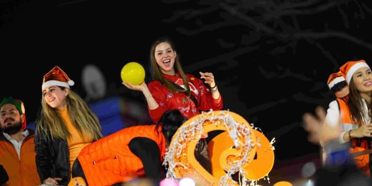 Lleva Mariana desfile navideño a San Nicolás