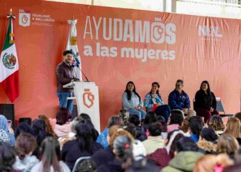 Llega “Ayudamos a las mujeres a Santiago”