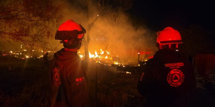 Incendio consume 6 tejabanes en García