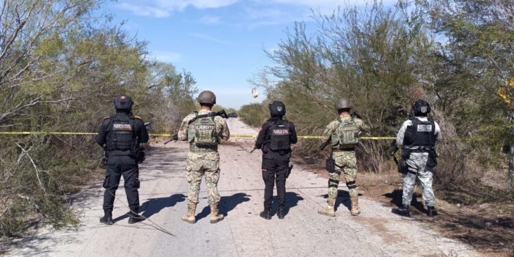 Lesiona artefacto a policías de Fuerza Civil