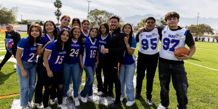 Inauguran Cancha en Prepa 15