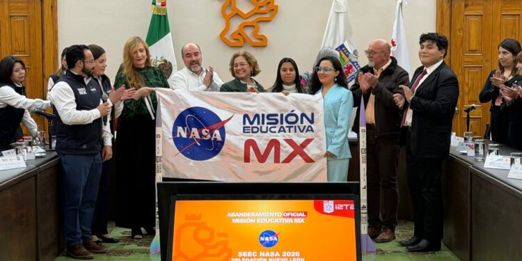 Abanderan Misión educativa mx rumbo a Houston