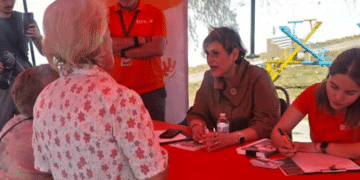 Llevan Servicios a San Nicolás