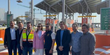 Abre Samuel paso gratuito en autopista al Aeropuerto