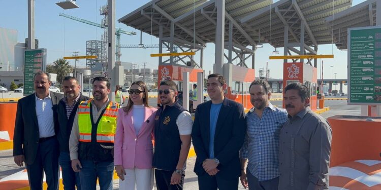 Abre Samuel paso gratuito en autopista al Aeropuerto