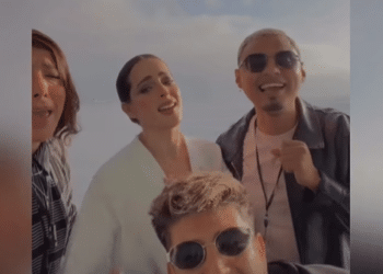 Fátima Bosch canta “Como la flor de Selena”