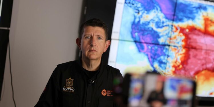 Protección Civil NL pide extremar precauciones por altas temperaturas