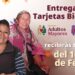 Entregan tarjetas Bienestar a mujeres y adultos mayores