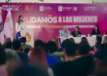 Mariana Rodríguez puntos naranjas