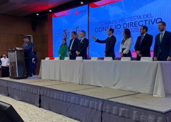 Toma Samuel protesta a consejo directivo de CAPROBI