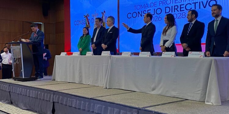 Toma Samuel protesta a consejo directivo de CAPROBI